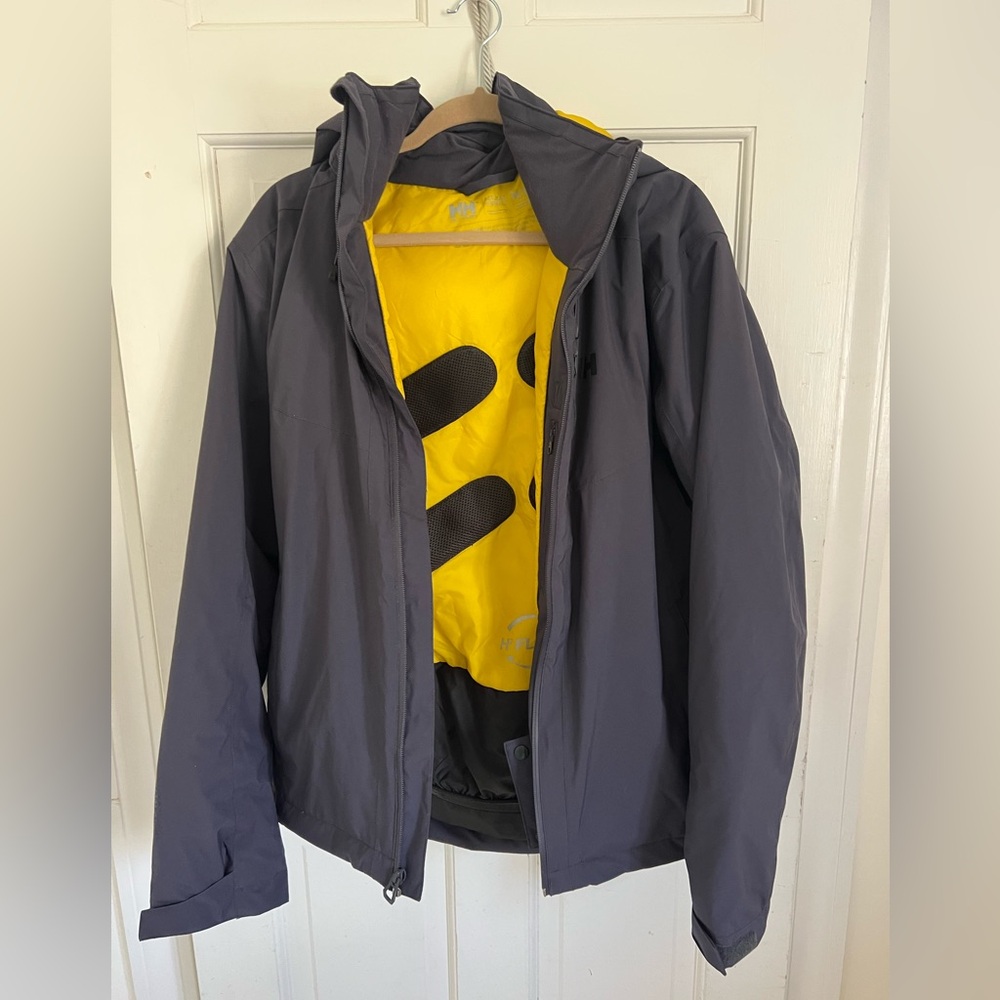 Helly Hansen Men’s insulated ski jacket M